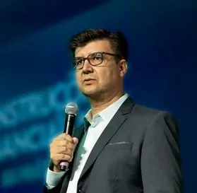 Johnis Pastori Jr.